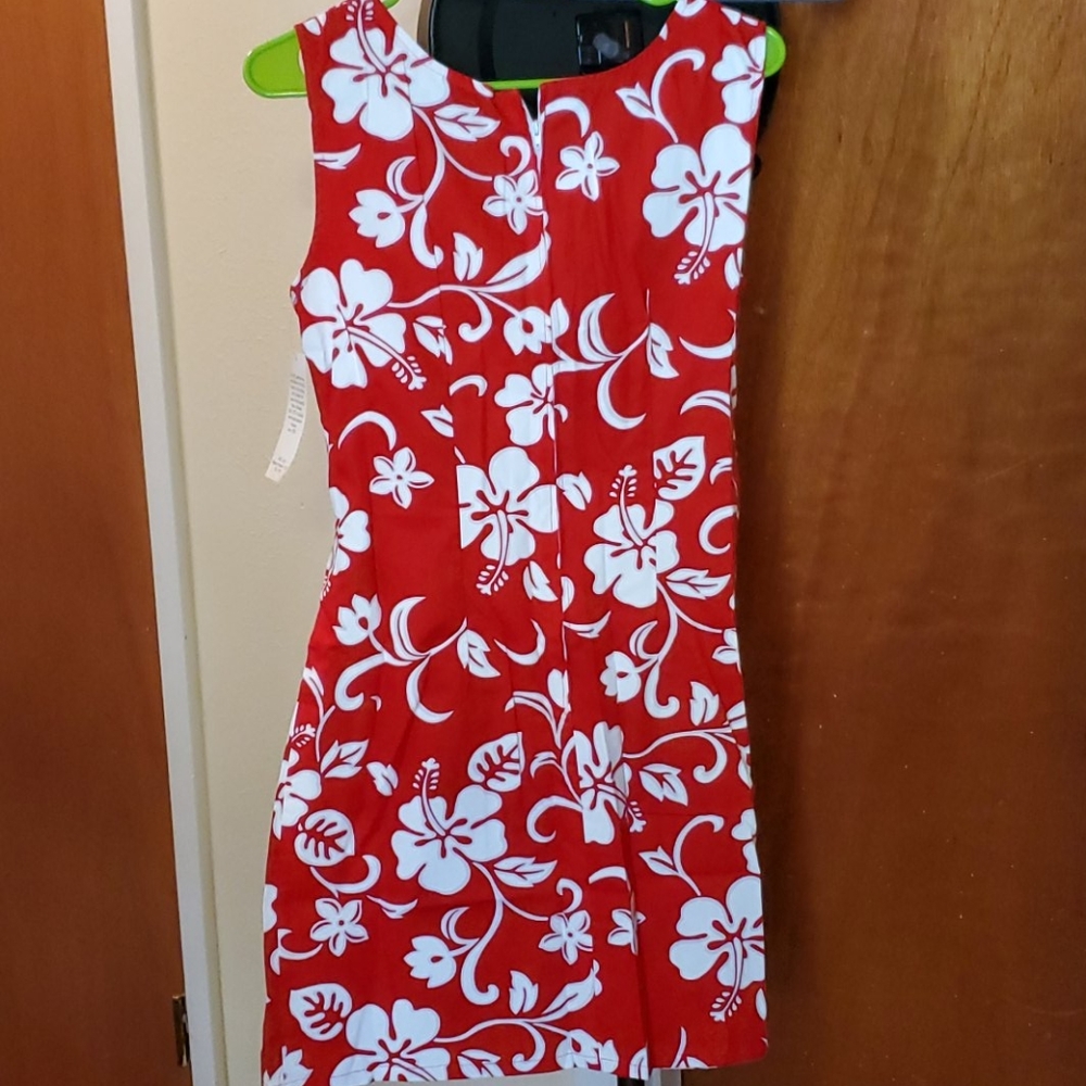 Dress - Picture 4 of 4